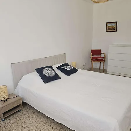 2 Pieces Avec Vue Sur Piscine, Climatise - Fr-1-308-120 *