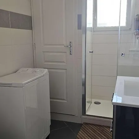 2 Pieces Avec Vue Sur Piscine, Climatise - Fr-1-308-120 Le Lavandou