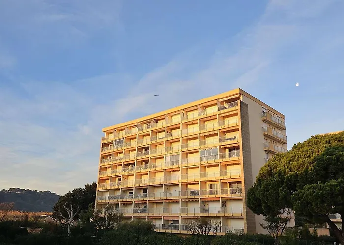 2 Pieces Avec Vue Sur Piscine, Climatise - Fr-1-308-120 Apartment *